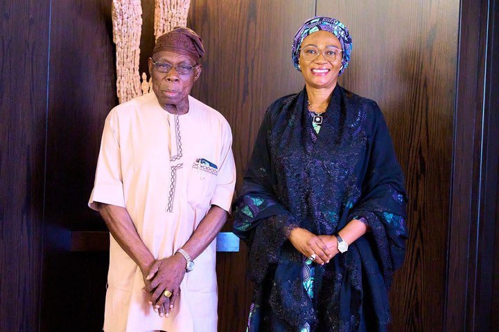 FIRST LADY REMI TINUBU RECEIVES FMR PRESIDENT OBASANJO ON SALLAH DAY CELEBRATION