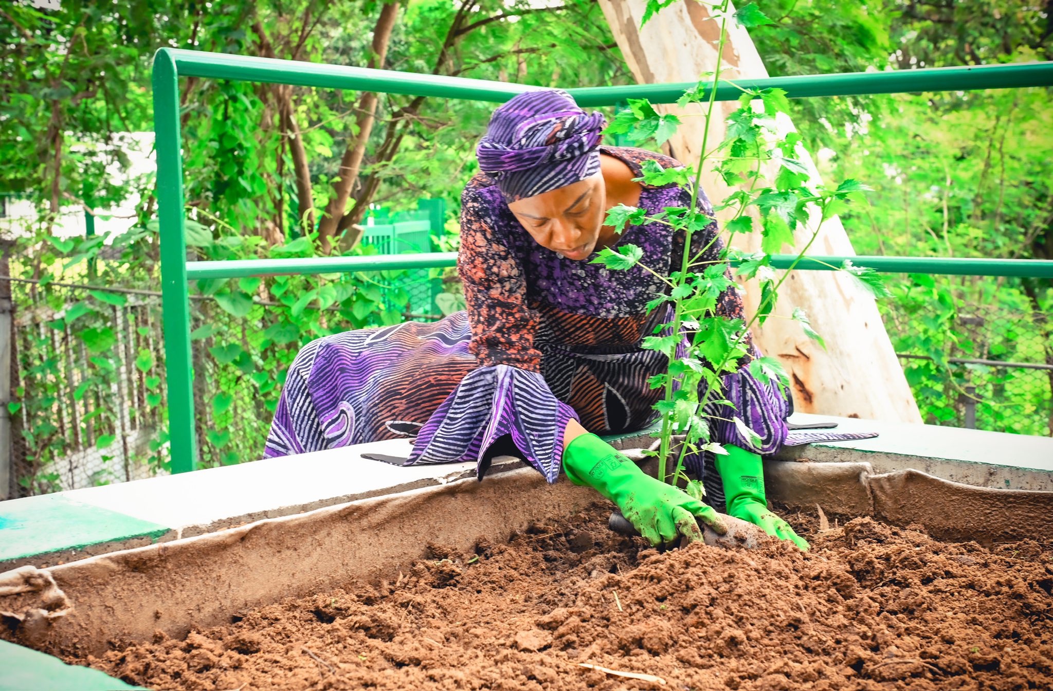 FIRST LADY REMI AT HER GARDEN, ENCOURAGES #EVERYHOMEAGARDEN RENEWED HOPE INITIATIVE