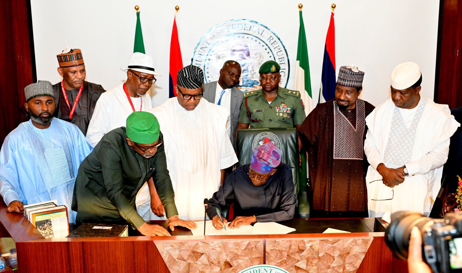 PRESIDENT TINUBU SIGNS NEW MINIMUM WAGE BILL INTO LAW